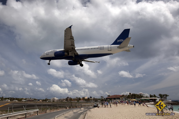 Airbus A320-232