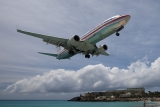 Boeing 737-823