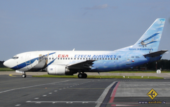 Boeing 737-55S