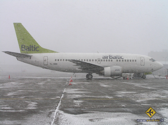 Boeing 737-522
