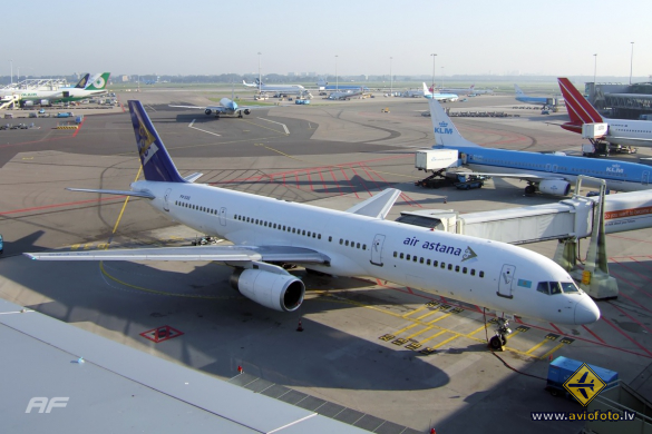 Boeing 757-2G5