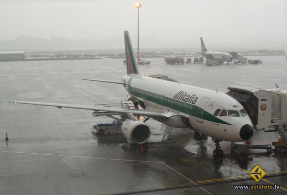 Airbus A319-112