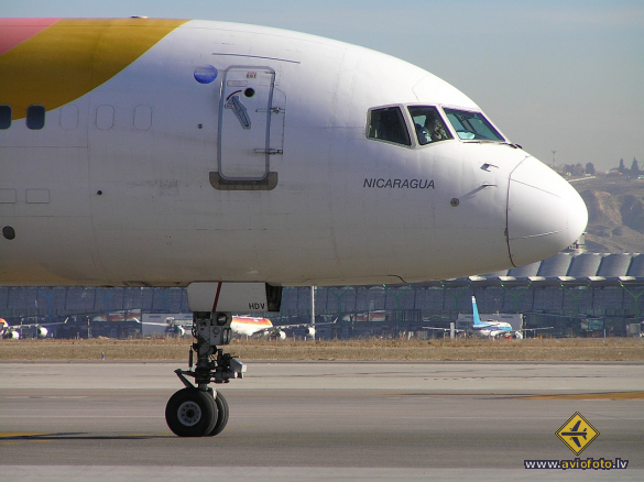 Boeing 757-256