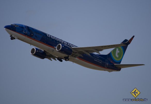 Boeing 737-8BK