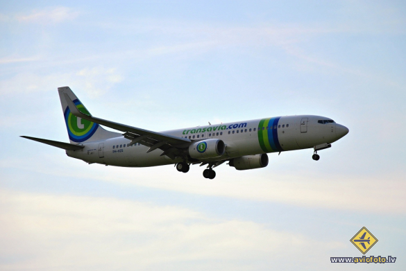 Boeing 737-8K2
