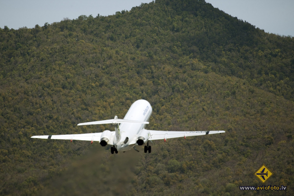 Fokker 100 (F-28-0100)