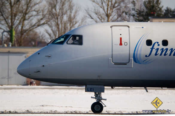 Embraer 170STD (ERJ-170-100STD)