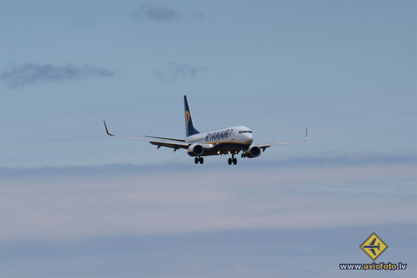 Boeing 737-8AS