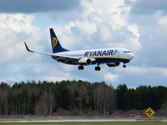 Boeing 737-8AS