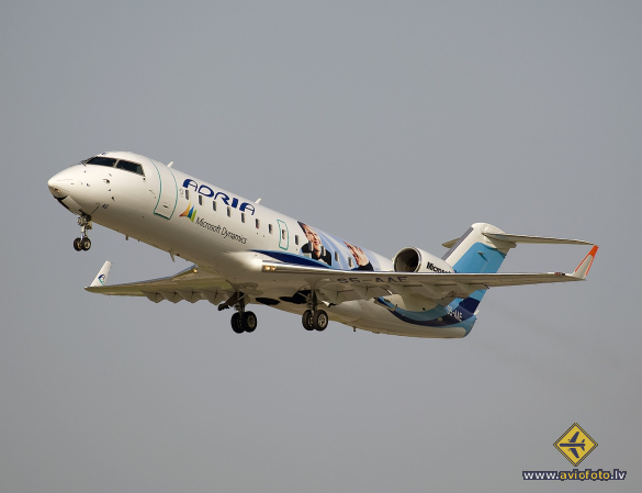 Bombardier CRJ-200LR (CL-600-2B19)