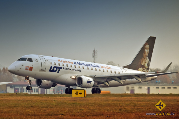 Embraer 170STD (ERJ-170-100STD)