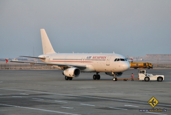 Airbus A320-233