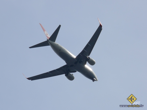 Boeing 737-752