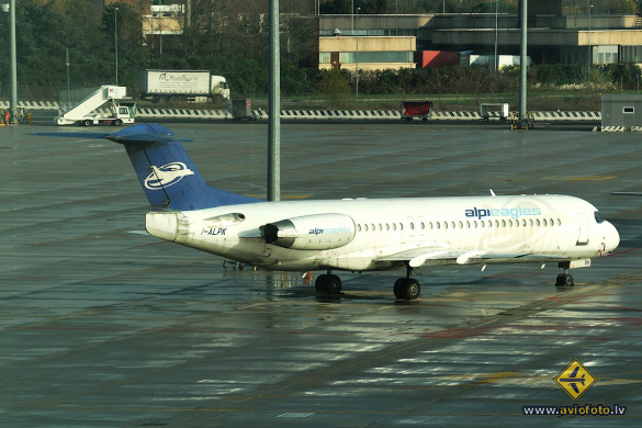Fokker 100 (F-28-0100)