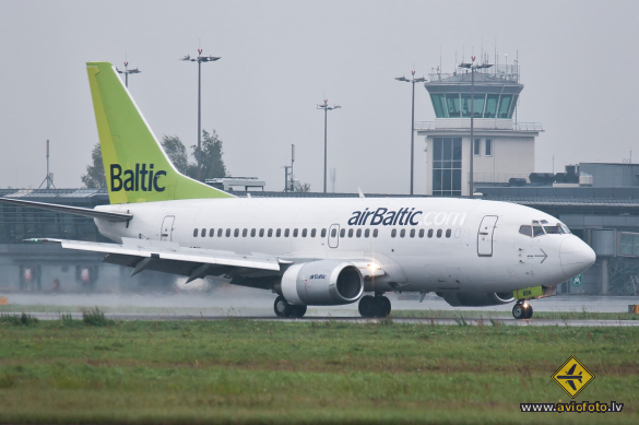 Boeing 737-522