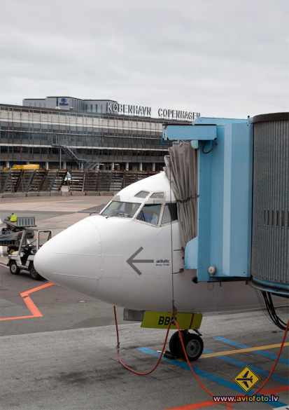 Boeing 737-522