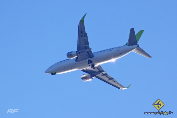 Boeing 737-36Q