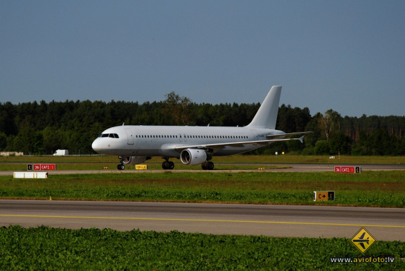 Airbus A320-212
