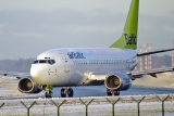 Boeing 737-548