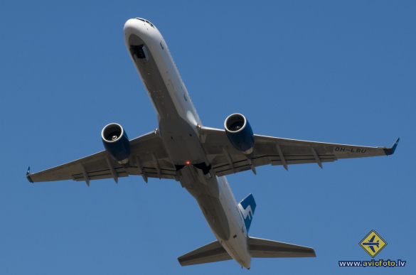 Boeing 757-2Q8
