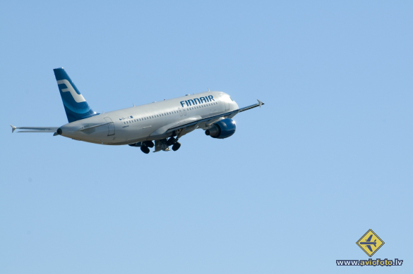 Airbus A320-214