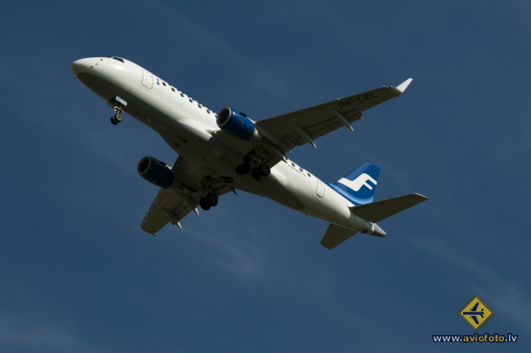 Embraer 170STD (ERJ-170-100STD)