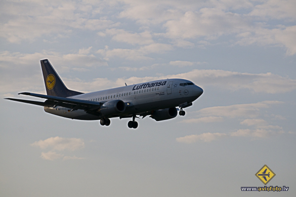 Boeing 737-330
