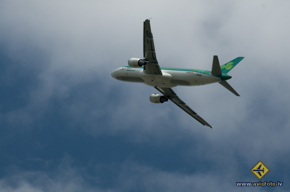 Airbus A320-214