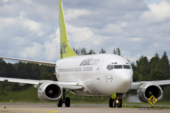 Boeing 737-53S
