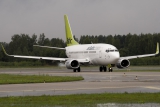 Boeing 737-548