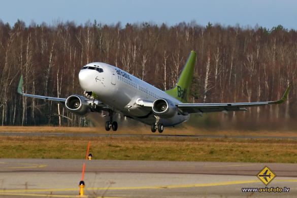 Boeing 737-36Q