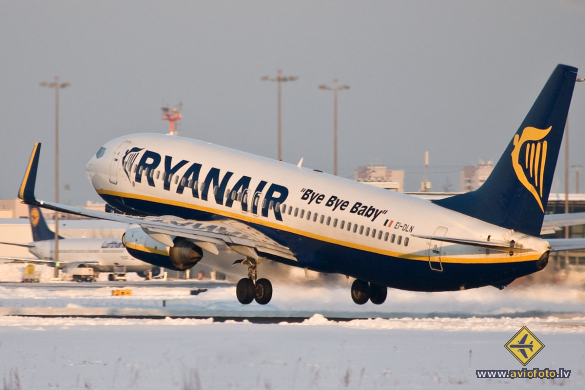 Boeing 737-8AS