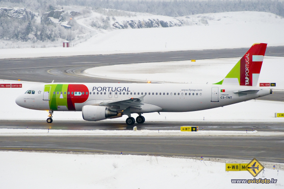 Airbus A320-214