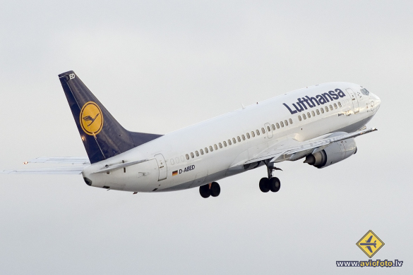 Boeing 737-330