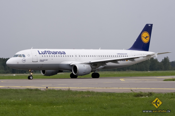 Airbus A320-211