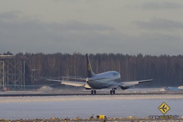Boeing 737-330