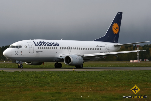 Boeing 737-330