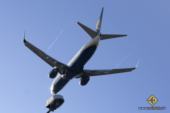 Boeing 737-8AS