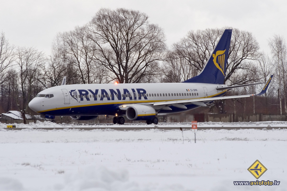 Boeing 737-8AS