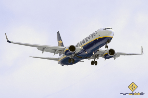 Boeing 737-8AS