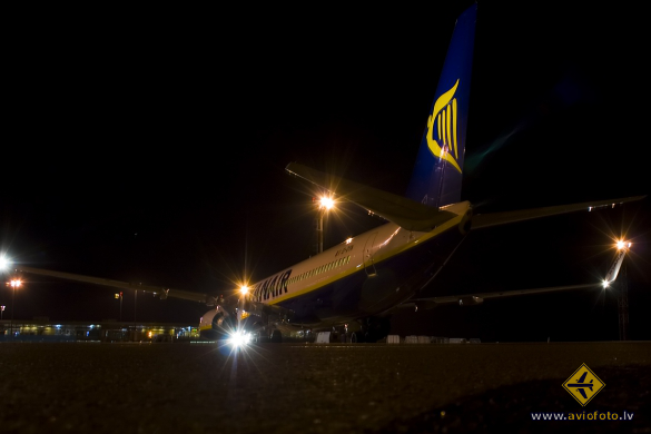 Boeing 737-8AS