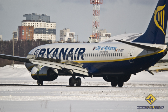 Boeing 737-8AS