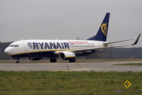 Boeing 737-8AS