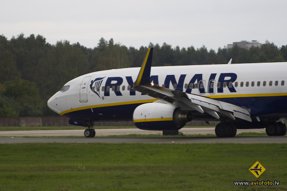 Boeing 737-8AS