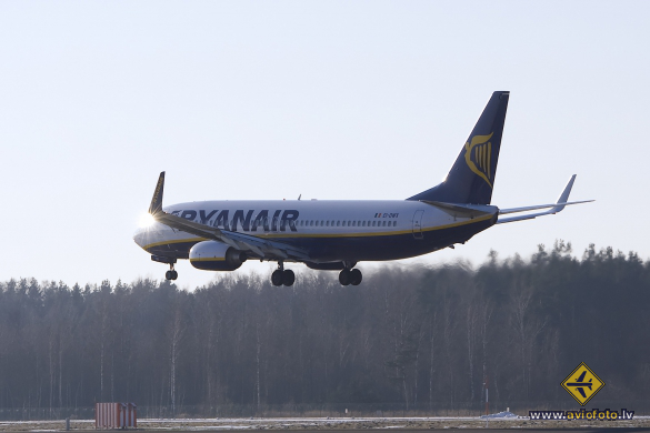 Boeing 737-8AS