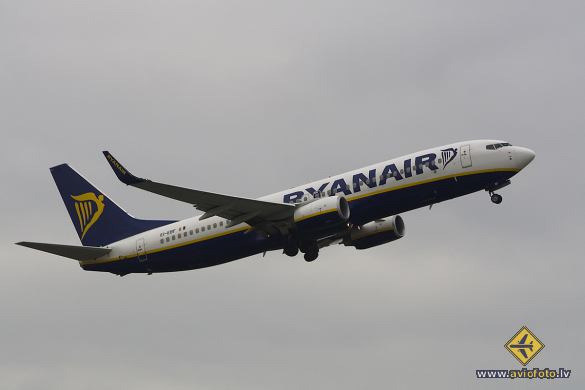 Boeing 737-8AS