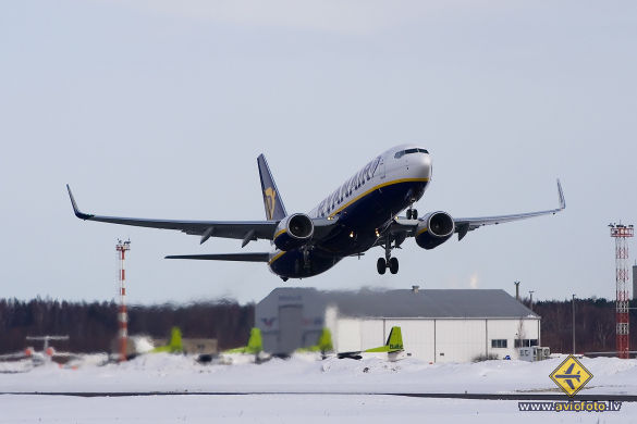 Boeing 737-8AS