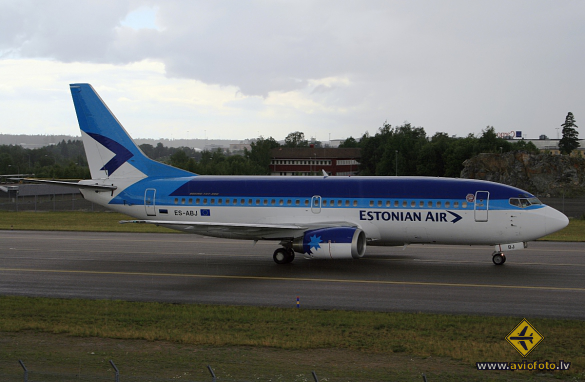Boeing 737-33R