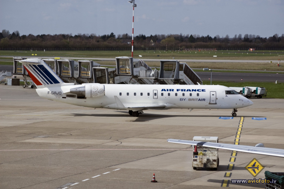 Bombardier CRJ-100ER (CL-600-2B19)
