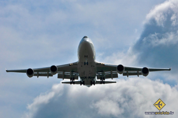 Boeing 747-446